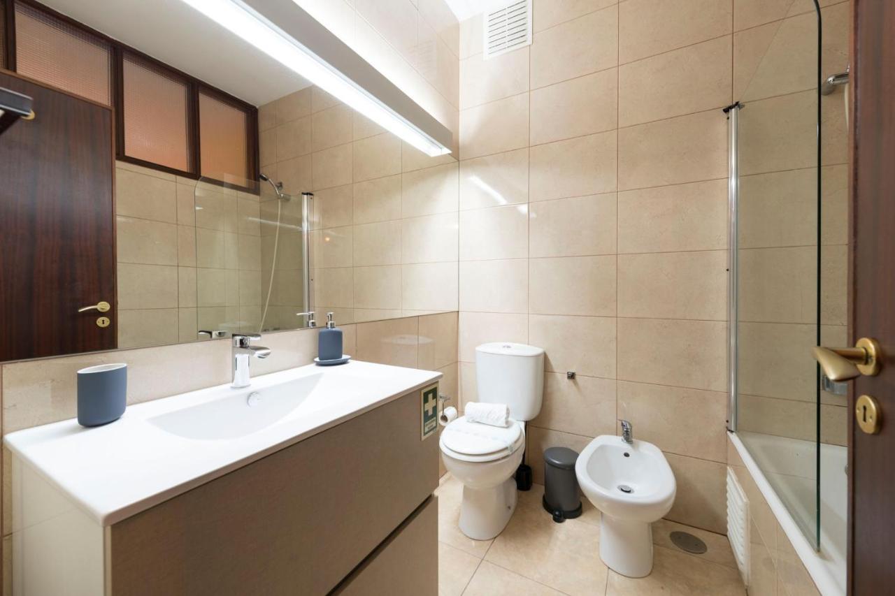 Lovelystay - Serralves Apartment With Free Parking Porto Ngoại thất bức ảnh